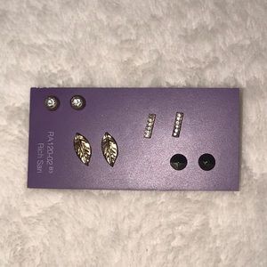 🍃🏹Forever 21 Dainty Gold Tribal Earrings🏹🍃